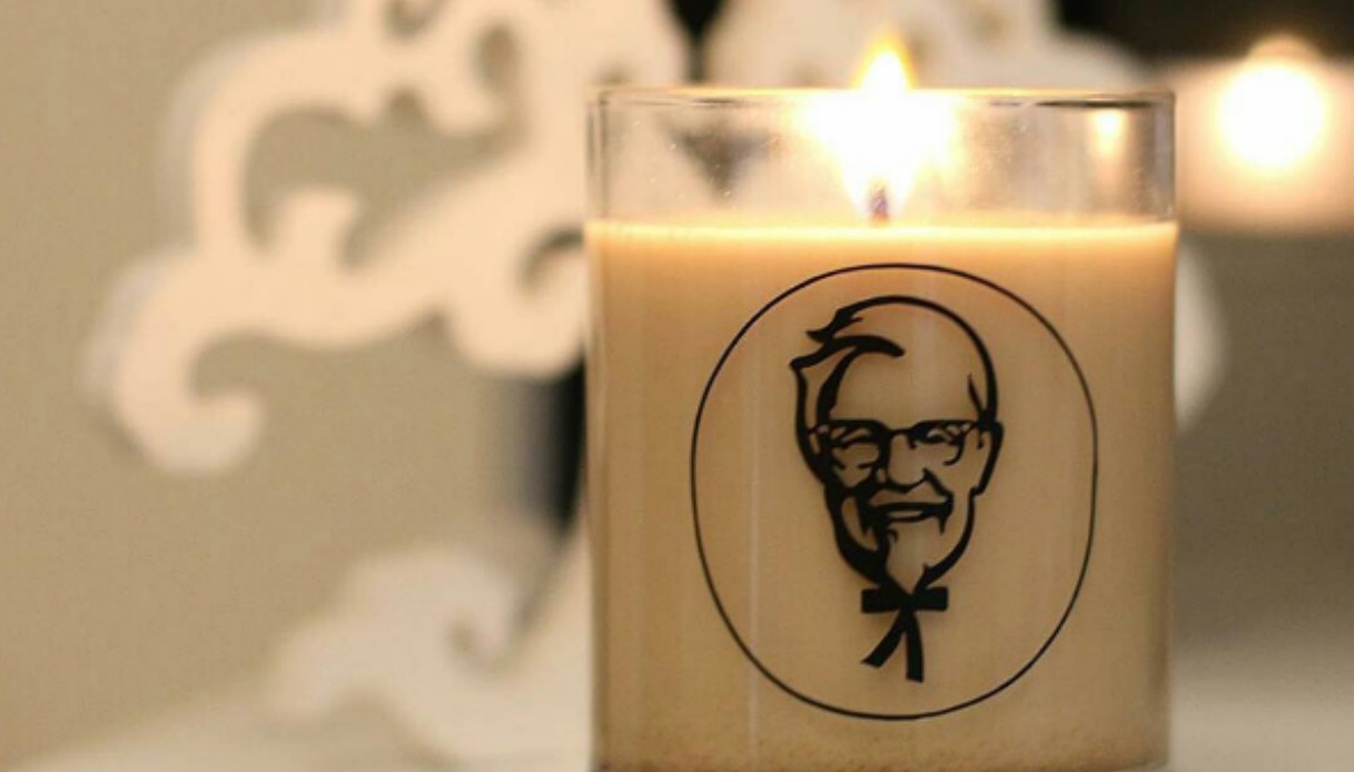 KFC presenta la candela con fragranza ali di pollo fritte