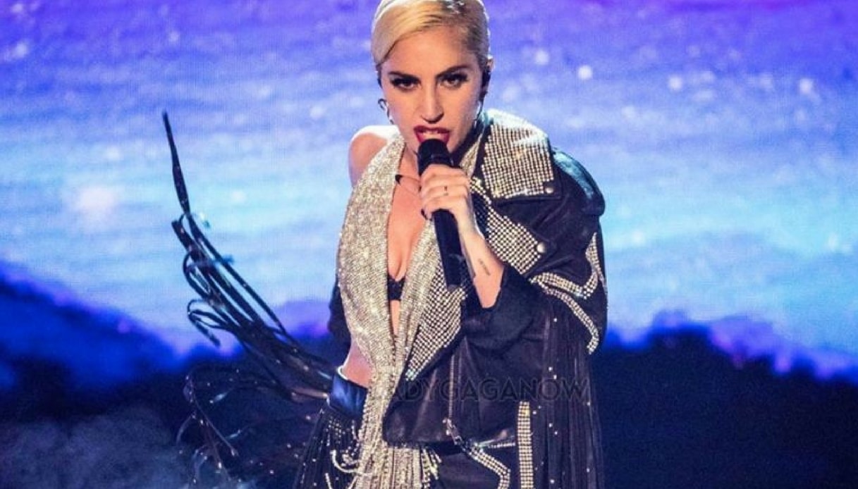 Lady Gaga ricoverata in ospedale: annullati tutti i concerti