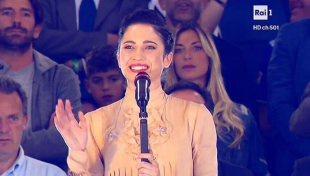 Chi è Lodovica Comello? Inno di Mameli durante la Coppa Italia