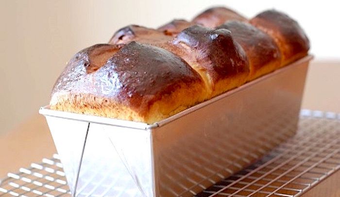 Brioche ai fiori di sambuco
