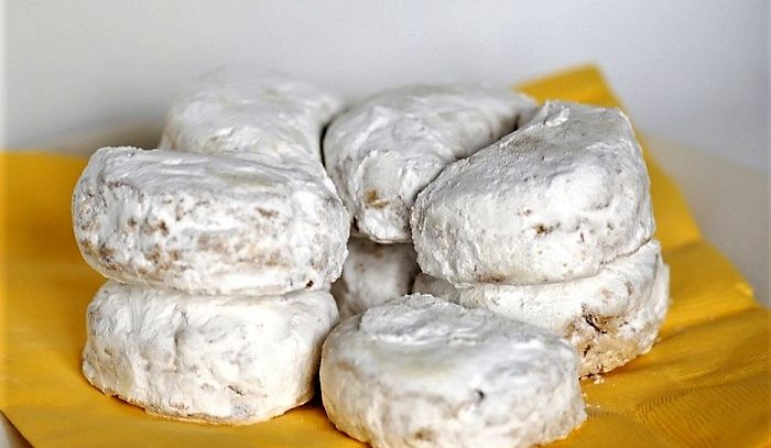 Kourabiethes