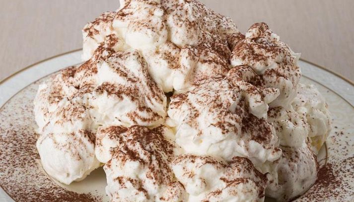Profiteroles al cioccolato bianco