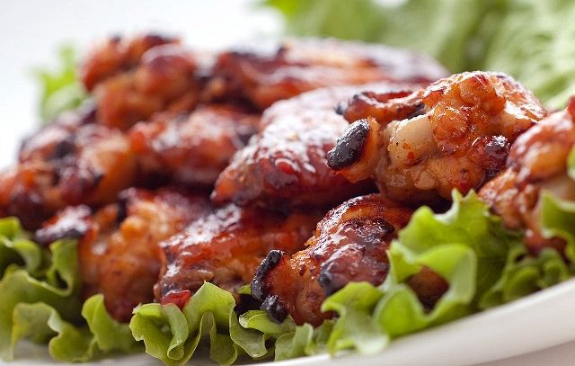 Ali di pollo alla messicana