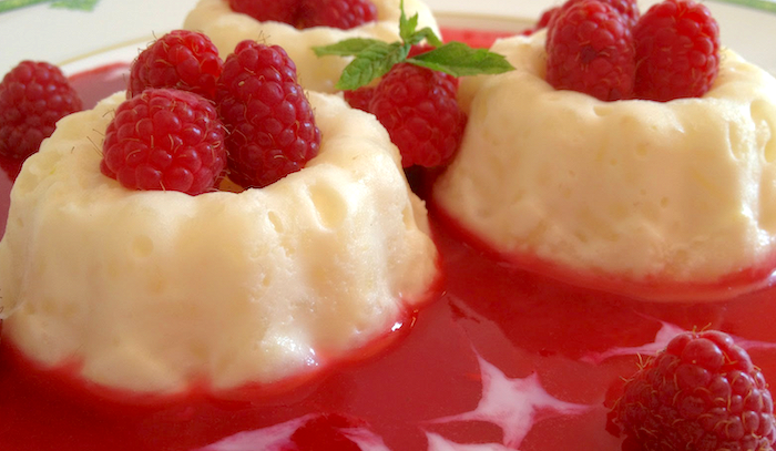 Budino di riso con salsa di lamponi