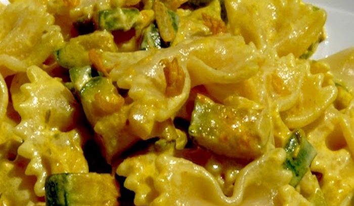 Farfalle zafferano zucchine e speck