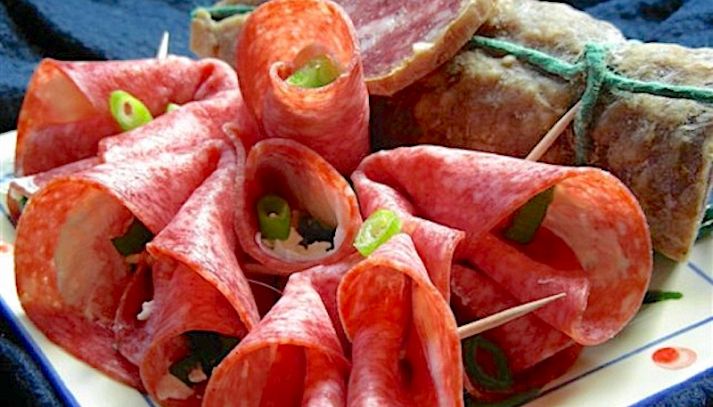 Involtini di salame con melanzane alla griglia