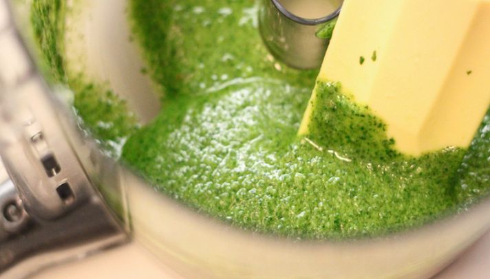 Pesto alla menta con il Bimby - La Ricetta di Buonissimo