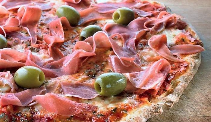 Pizza al prosciutto cotto
