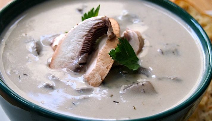 Zuppa di funghi all'anice stellato