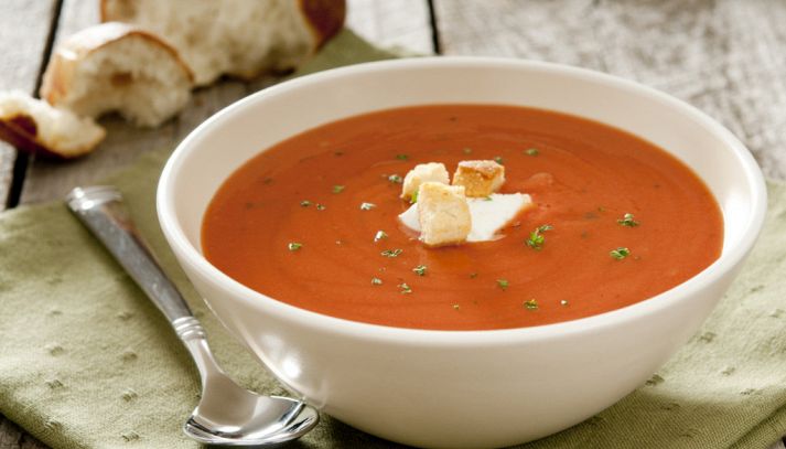 Zuppa di pomodoro e dragoncello