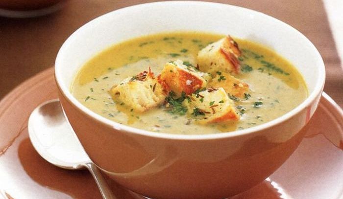 Zuppa di patate e di cipolle