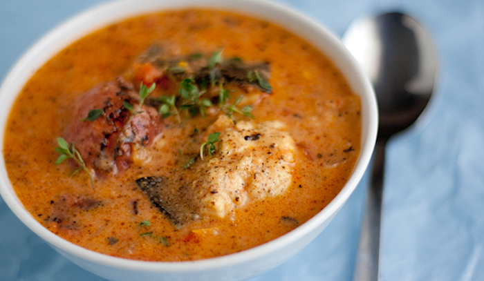 Zuppa di pesce misto e zafferano