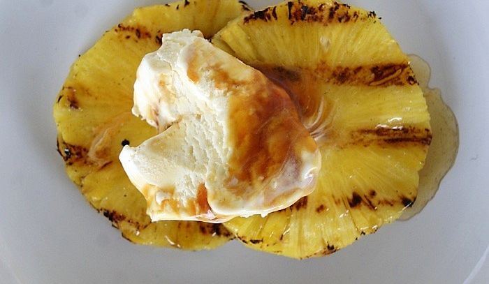 Ananas con crema di banana