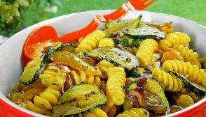 Insalata di pasta fresca allo zafferano