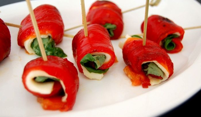 Involtini di peperone e mozzarella