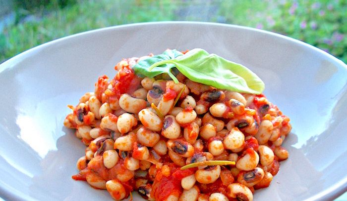 Fagioli con l'occhio al pomodoro