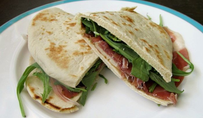 Piadina al crudo