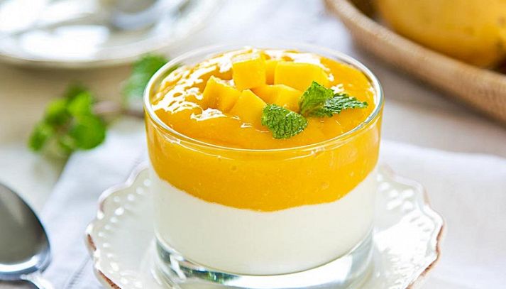 Semifreddo allo yogurt e mango