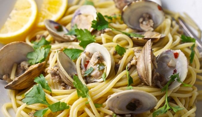 Spaghetti alle vongole - La Ricetta di Buonissimo