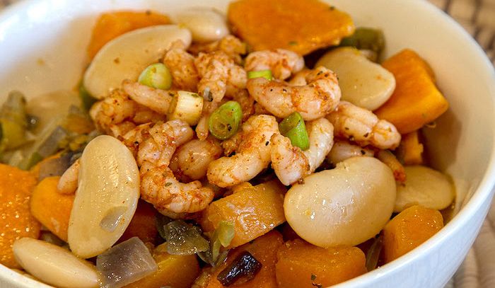 Antipasto di gamberi e fagioli