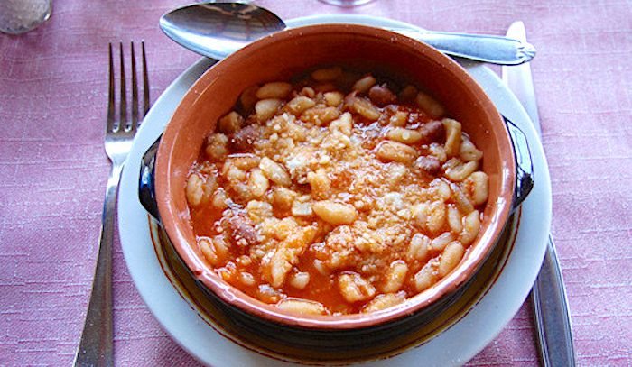 Pisarei e fasò