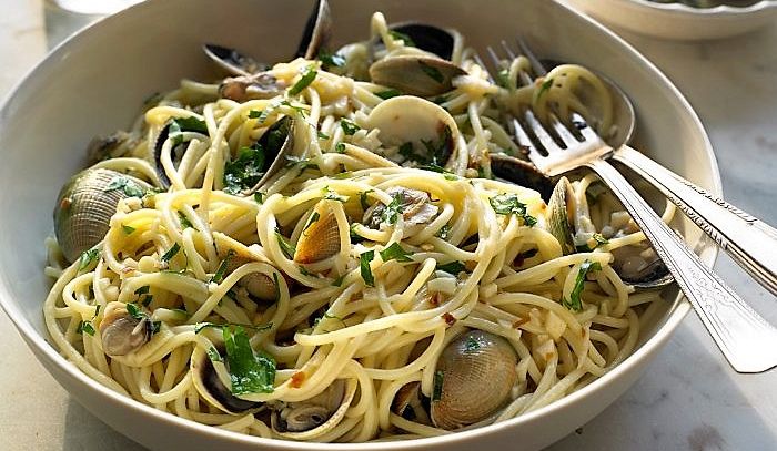Spaghetti alle vongole in bianco