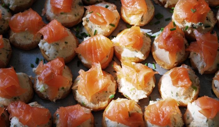 Tartine al salmone con mascarpone
