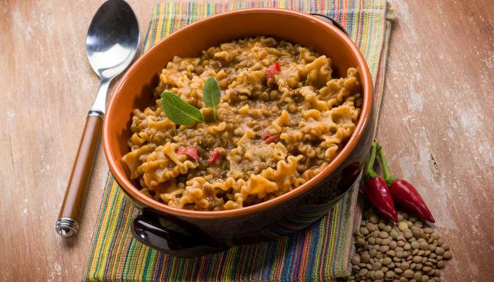 Minestra di lenticchie con la pasta