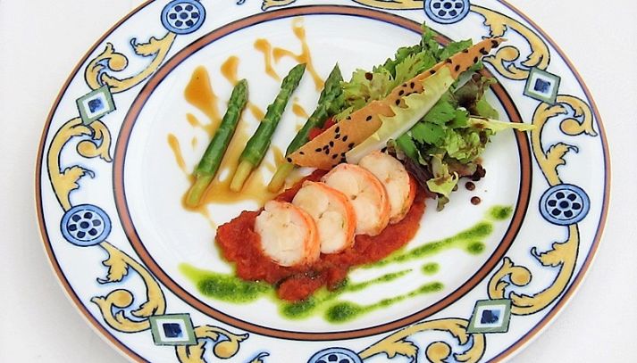 Astice con crema di peperoni