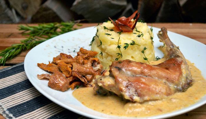 Coniglio ai funghi - La Ricetta di Buonissimo