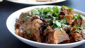 Agnello alla pecorara con le cipolle