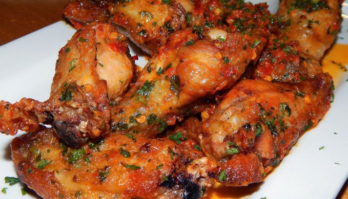 Ali di pollo al basilico