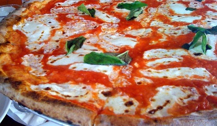 Pizza alla lucana
