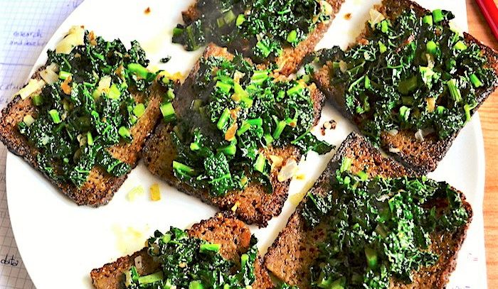 Fettunta toscana con cavolo nero