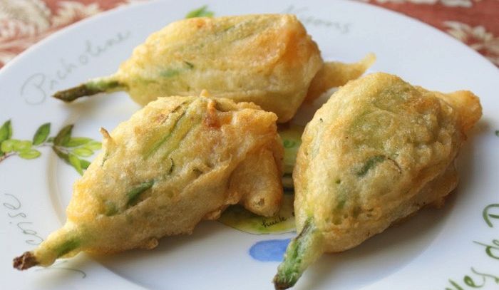 Fiori di zucca farciti