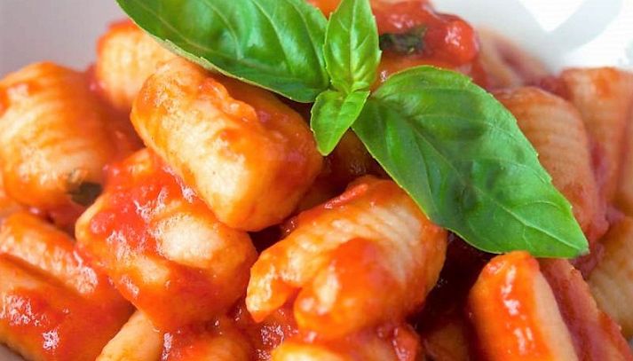 Gnocchi verdi al pomodoro