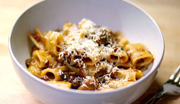 Pasta radicchio e salsiccia