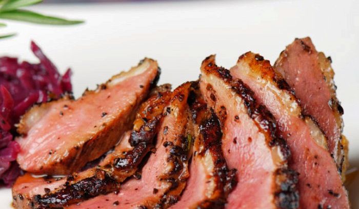 Petto d'anatra all'aceto balsamico