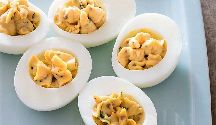 Antipasto di uova