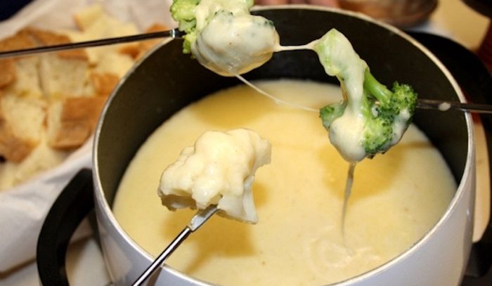 Crema gialla di formaggi