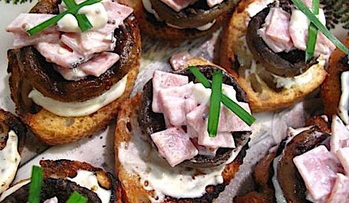 Crostini ai funghi e filetto di cinghiale
