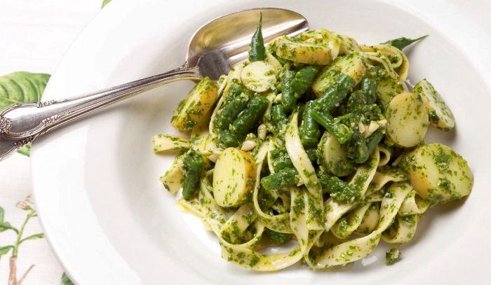 Linguine al pesto