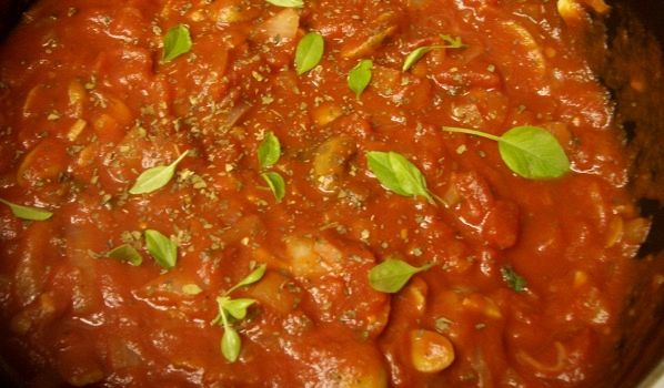 Oggi la pasta la condisco vegan