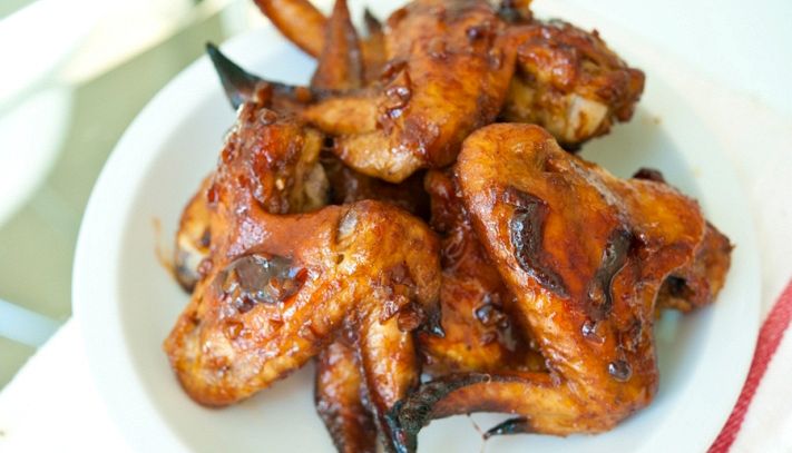 Ali di pollo al forno con salsa barbecue dolce