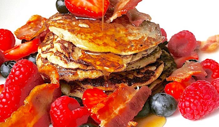 Pancakes alla banana e cannella