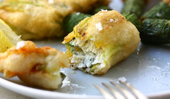 Fiori di zucchine farciti alla ricotta