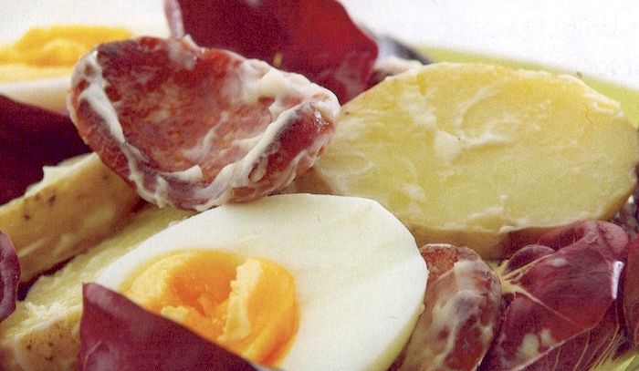 Insalata di patate e chorizo croccante