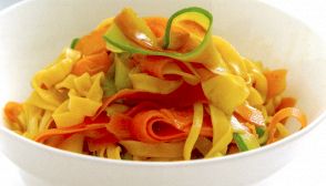 Noodles allo zenzero con verdure