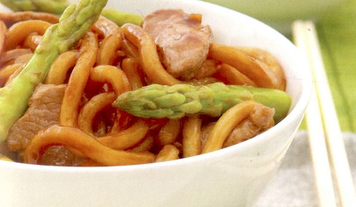 Tagliolini con maiale e asparagi
