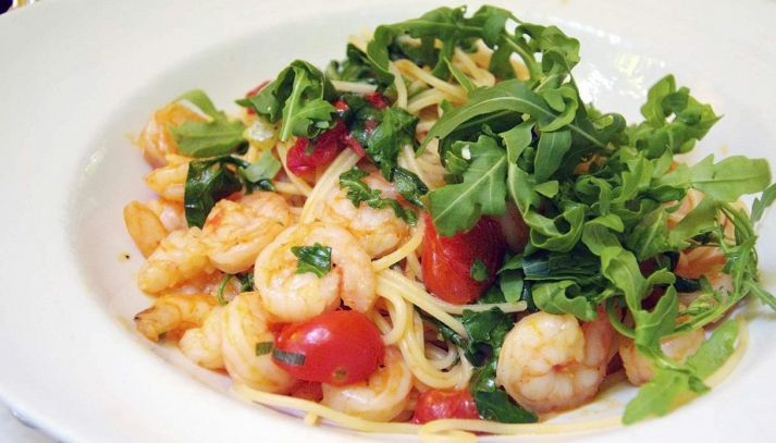 Pasta rucola pomodorini e gamberetti